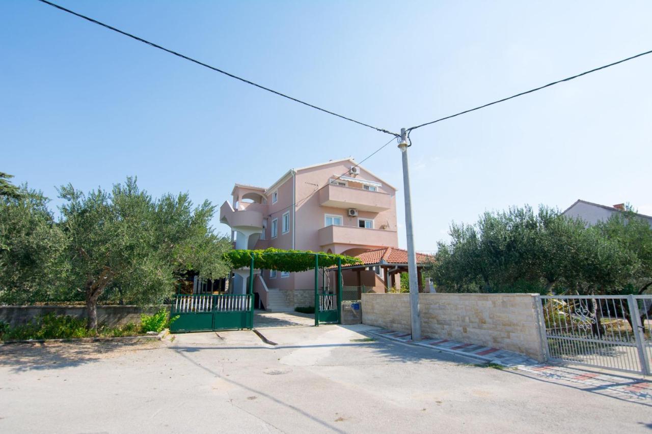 Apartment Lucija Биоград-на-Мору Экстерьер фото